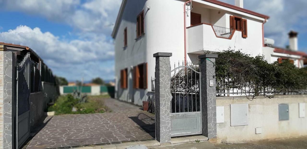 Villa Rosa SantʼAntìoco المظهر الخارجي الصورة